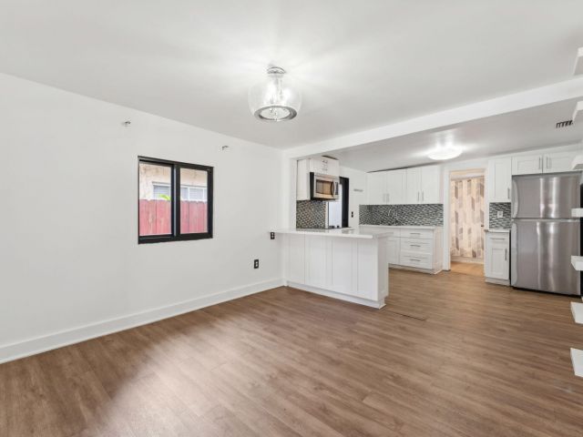 Home for rent at 1204 NW 70th Street - photo 6669990