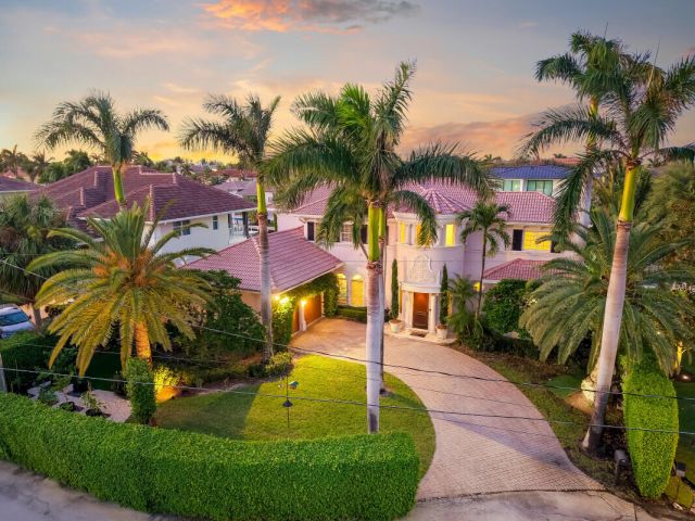 Home for rent at 961 Banyan Drive - photo 6670154