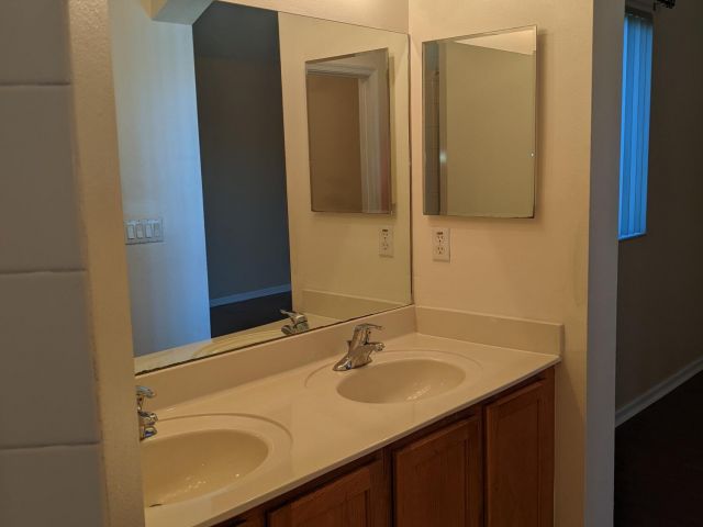 Home for rent at 2226 Oakmont Drive - photo 6693784