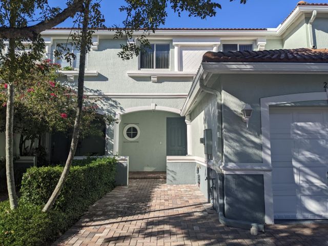 Home for rent at 2226 Oakmont Drive - photo 6693792