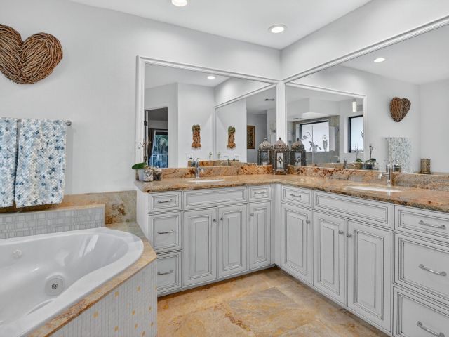 Home for sale at 10798 Sea Cliff Circle - photo 6690305