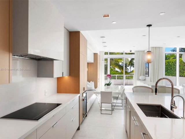 Apartment for sale  Unit #TWN7 - photo 6753221