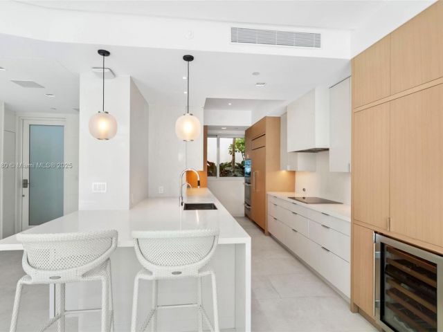 Apartment for sale  Unit #TWN7 - photo 6753223