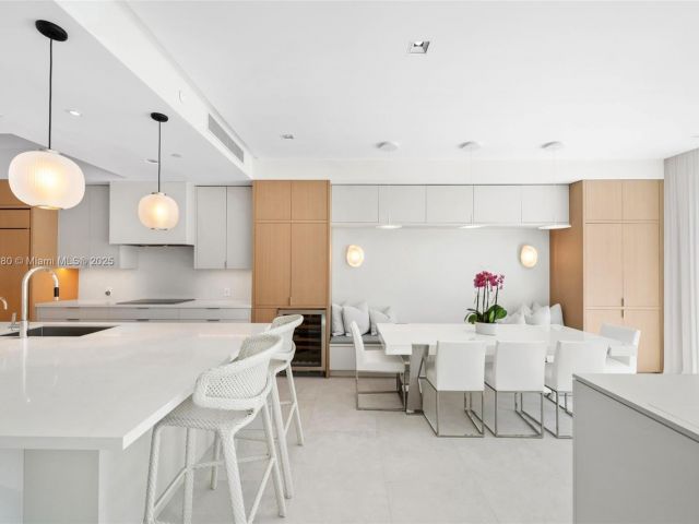 Apartment for sale  Unit #TWN7 - photo 6753226