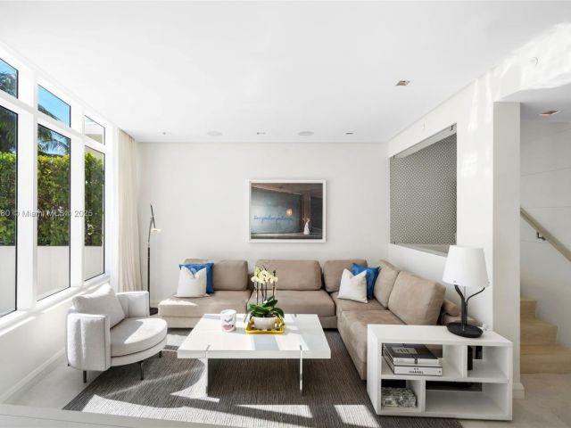 Apartment for sale  Unit #TWN7 - photo 6753227