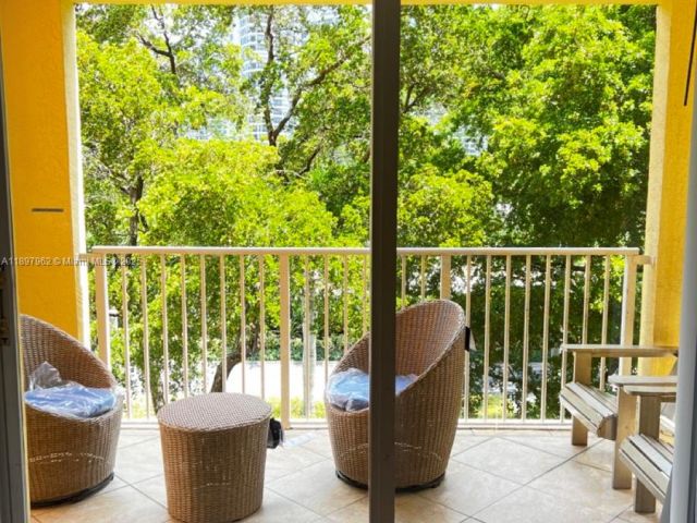 Apartment for rent  Unit # - photo 7446280