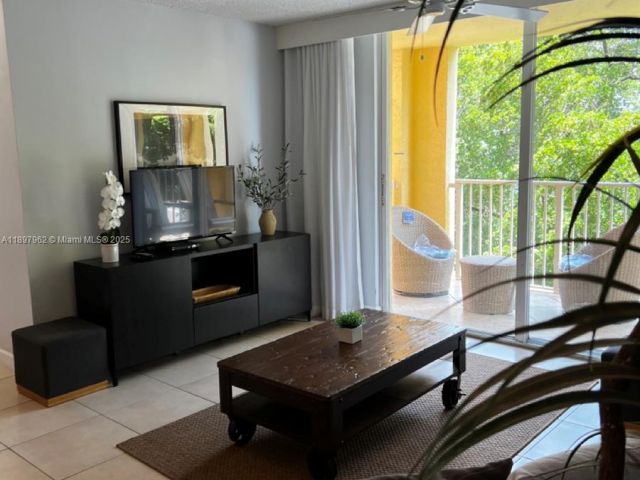 Apartment for rent  Unit # - photo 7446283