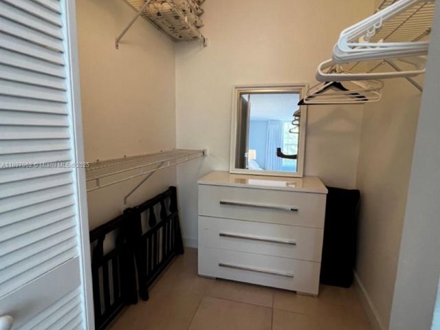 Apartment for rent  Unit # - photo 7446291