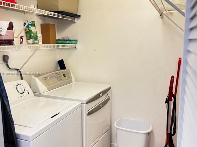 Apartment for rent  Unit # - photo 7446294