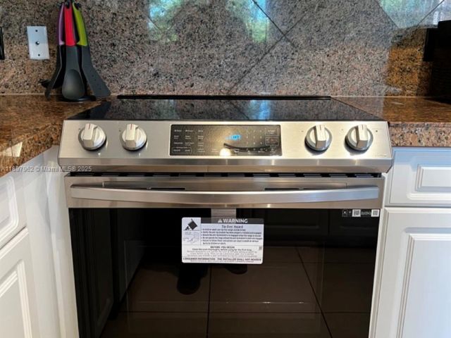 Apartment for rent  Unit # - photo 7446295