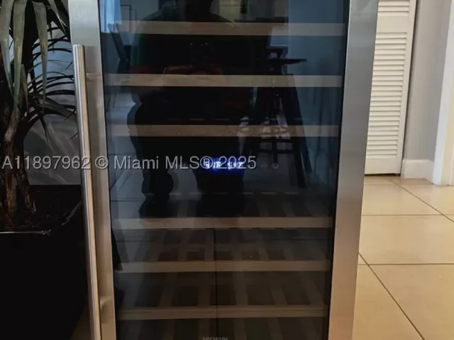 1-bedroom condo for rent in Aventura -  - MondialRealty