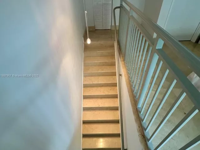 4-bedroom condo for sale in Sunny Isles Beach - 150 Sunny Isles Blvd 1-UPH1 - MondialRealty