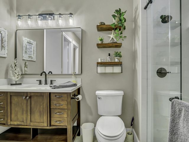 4-bedroom home for sale in West Palm Beach - 1209 Breakers West Boulevard - MondialRealty