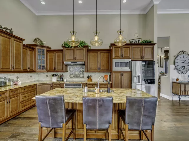 4-bedroom home for sale in West Palm Beach - 1209 Breakers West Boulevard - MondialRealty