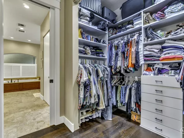 4-bedroom home for sale in West Palm Beach - 1209 Breakers West Boulevard - MondialRealty