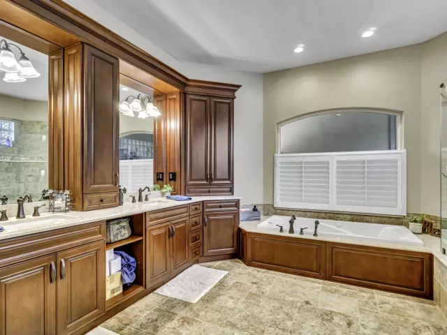 4-bedroom home for sale in West Palm Beach - 1209 Breakers West Boulevard - MondialRealty