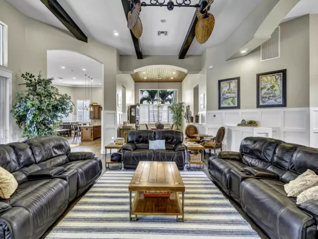 4-bedroom home for sale in West Palm Beach - 1209 Breakers West Boulevard - MondialRealty