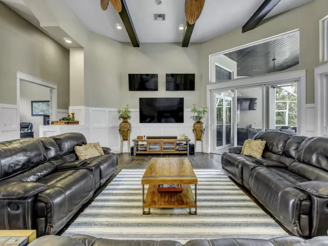 4-bedroom home for sale in West Palm Beach - 1209 Breakers West Boulevard - MondialRealty