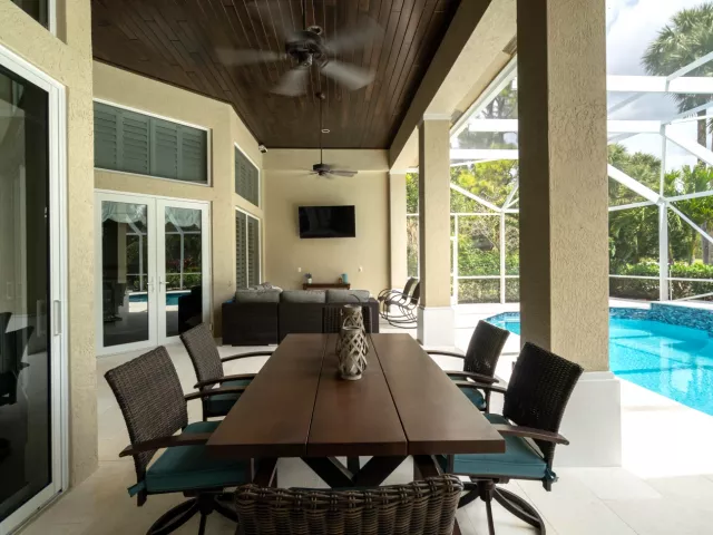 4-bedroom home for sale in West Palm Beach - 1209 Breakers West Boulevard - MondialRealty