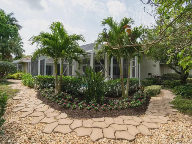 4-bedroom home for sale in West Palm Beach - 1209 Breakers West Boulevard - MondialRealty