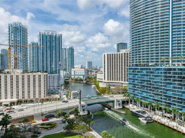 Apartment for sale  Unit #1602 - photo 6728289