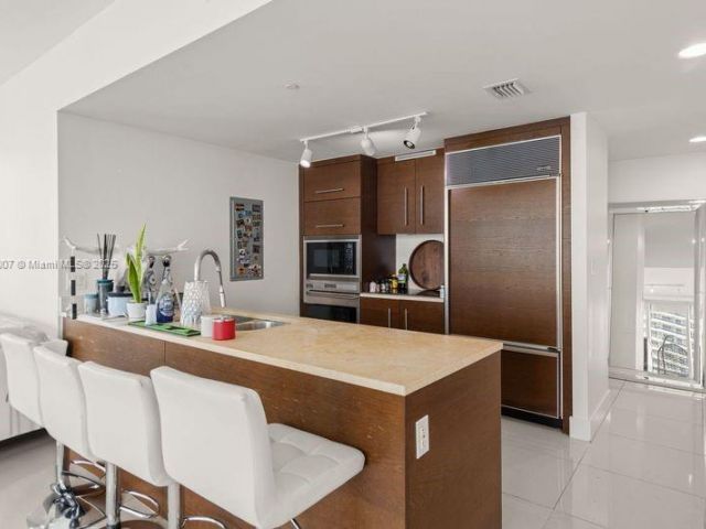 Apartment for sale  Unit #1602 - photo 6728296