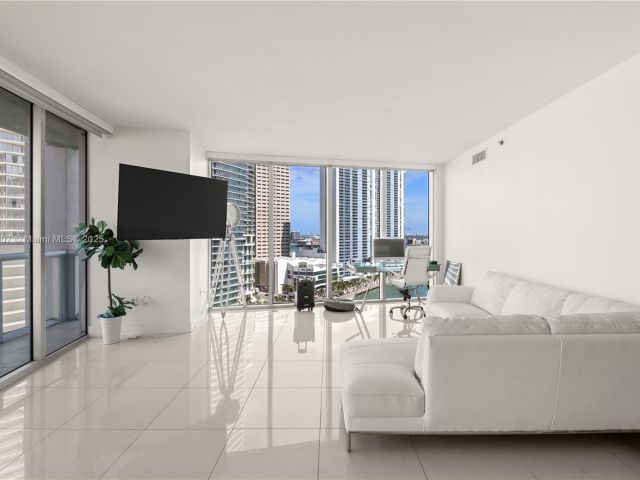 Apartment for sale  Unit #1602 - photo 6728300