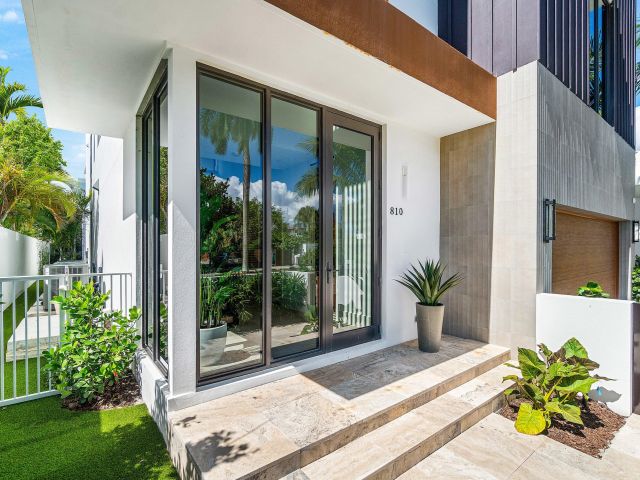 Home for sale at 810 Palm Trail - photo 6678600