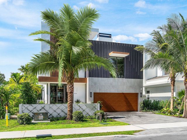 Home for sale at 810 Palm Trail - photo 6678601