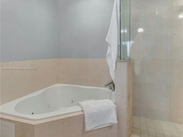 Home for sale at 18409 NE 27th Ct 156 - photo 6671795