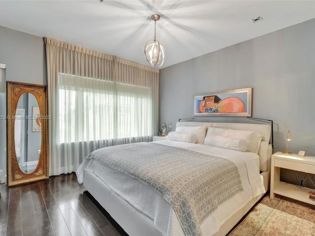 Home for sale at 18409 NE 27th Ct 156 - photo 6671798