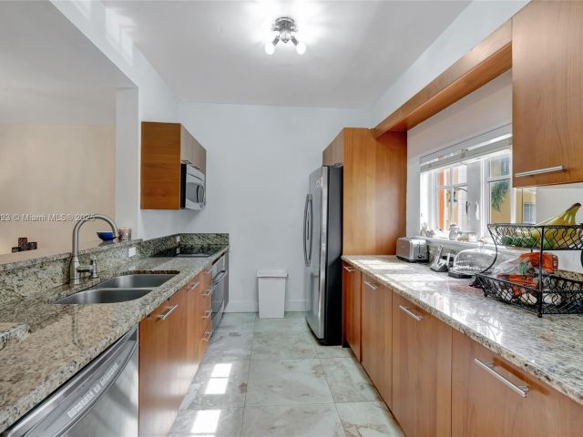 Home for sale at 18409 NE 27th Ct 156 - photo 6671803