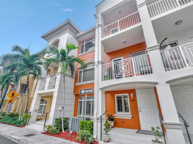 Home for sale at 18409 NE 27th Ct 156 - photo 6671812