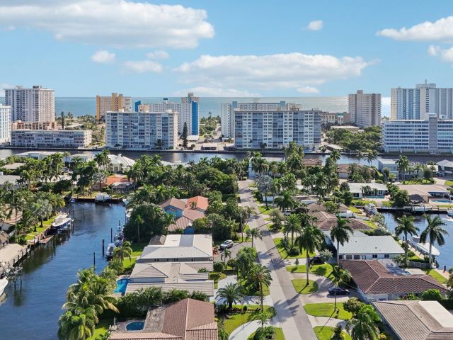 Home for sale at 2731 NE 5th Street - photo 6704042