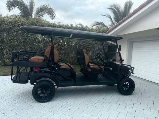 Home for sale at 2731 NE 5th Street - photo 6704047