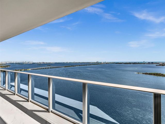 Apartment for rent  Unit #3303 - photo 6672869