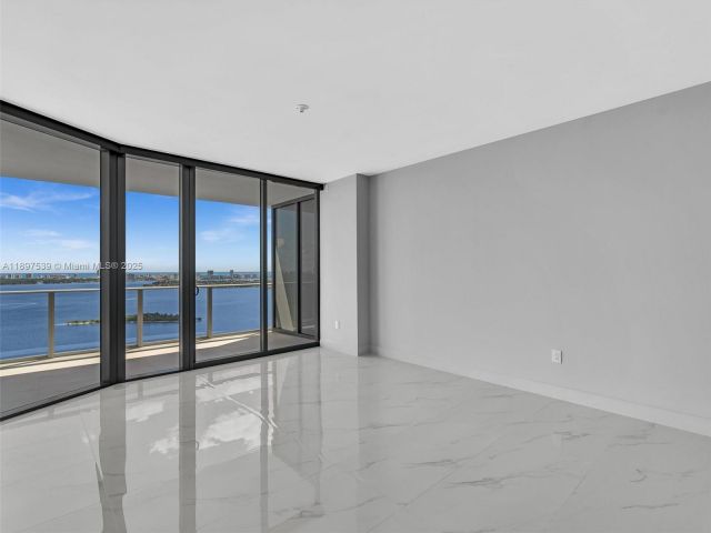 Apartment for rent  Unit #3303 - photo 6672870