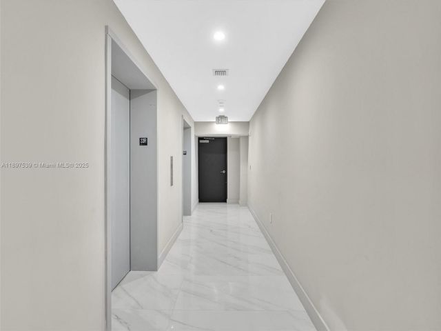 Apartment for rent  Unit #3303 - photo 6672885