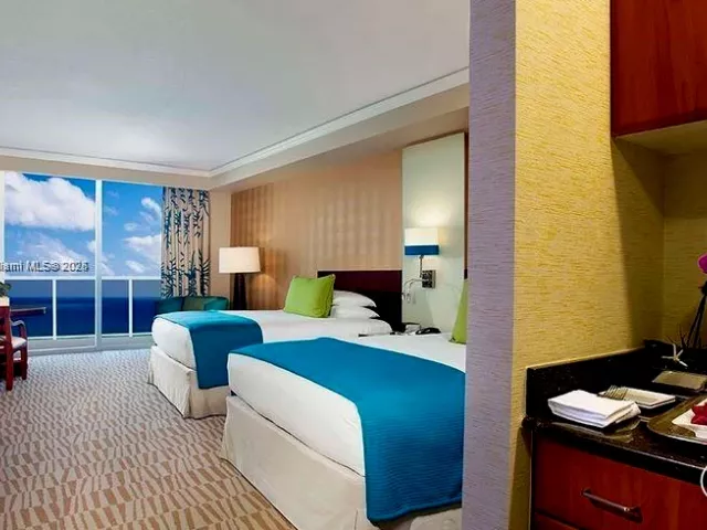 2-bedroom condo for sale in Sunny Isles Beach - 18001 COLLINS 1409 - MondialRealty