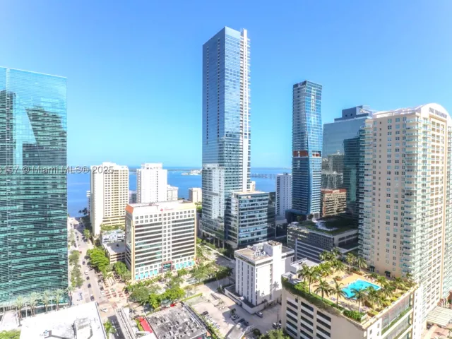 3-bedroom condo for sale in Miami - 1300 S miami 2706 - MondialRealty