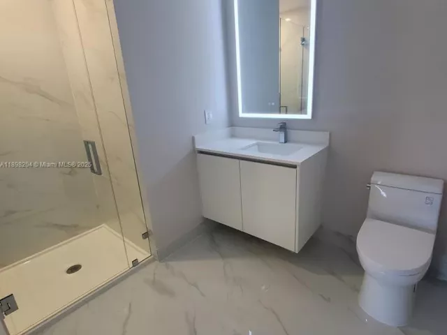 4-bedroom condo for rent in Miami - 700 NE 24th Street 1101 - MondialRealty