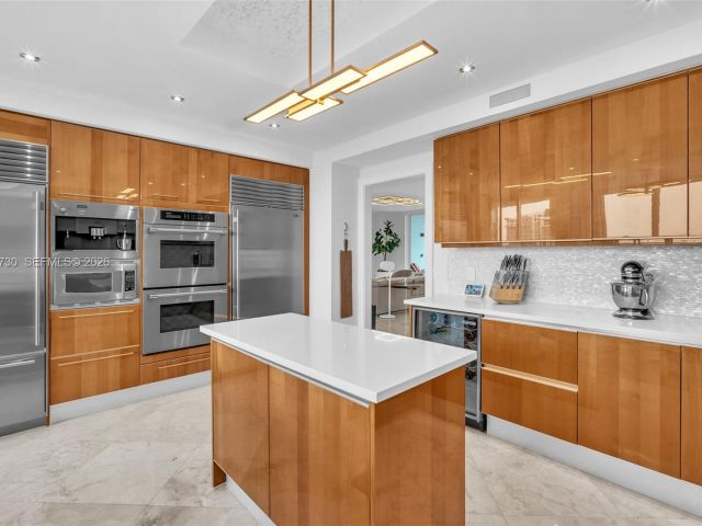 Apartment for sale  Unit #3706 - photo 6673277