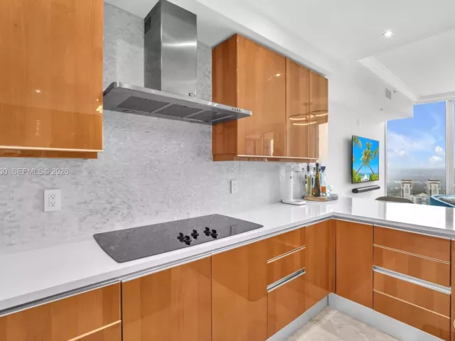 3-bedroom condo for sale in Fort Lauderdale - 333 Las Olas Way 3706 - MondialRealty