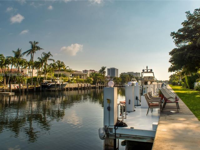 Home for sale at 3705 NE 214 St 13 - photo 7476483