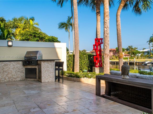 Home for sale at 3705 NE 214 St 13 - photo 7476484