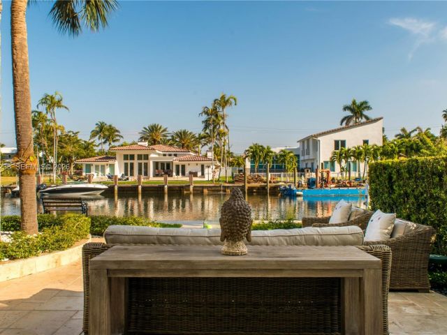 Home for sale at 3705 NE 214 St 13 - photo 7476485