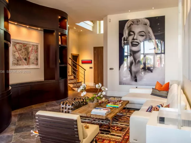4-bedroom home for sale in Aventura - 3705 NE 214 St 13 - MondialRealty