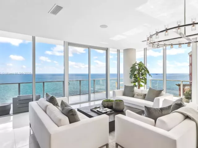4-bedroom condo for sale in Fort Lauderdale - 2200 N Ocean Blvd S2301 - MondialRealty