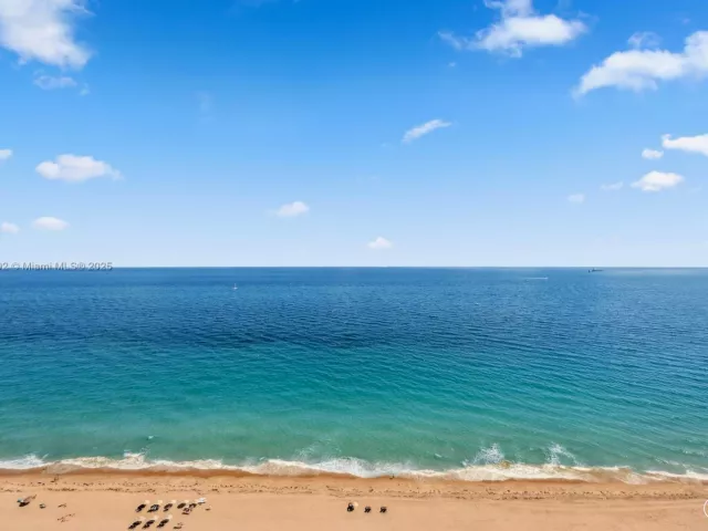 4-bedroom condo for sale in Fort Lauderdale - 2200 N Ocean Blvd S2301 - MondialRealty