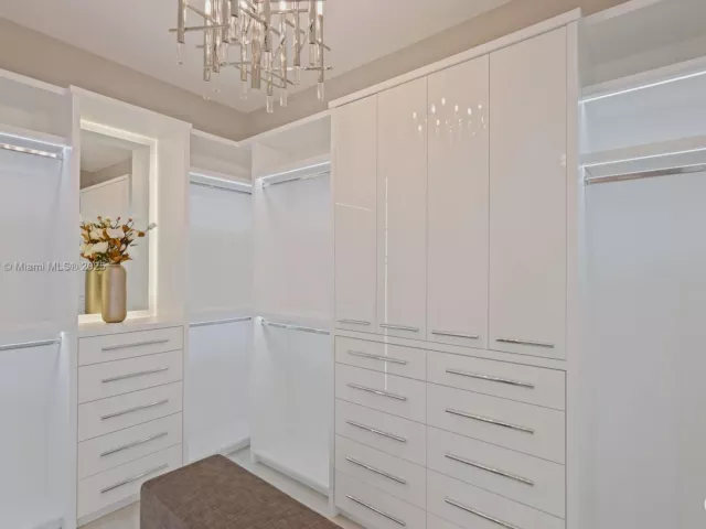 4-bedroom condo for sale in Fort Lauderdale - 2200 N Ocean Blvd S2301 - MondialRealty